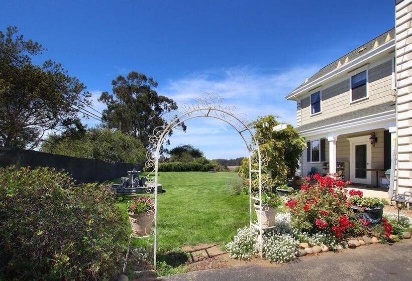 민박 Flora Vista Inn