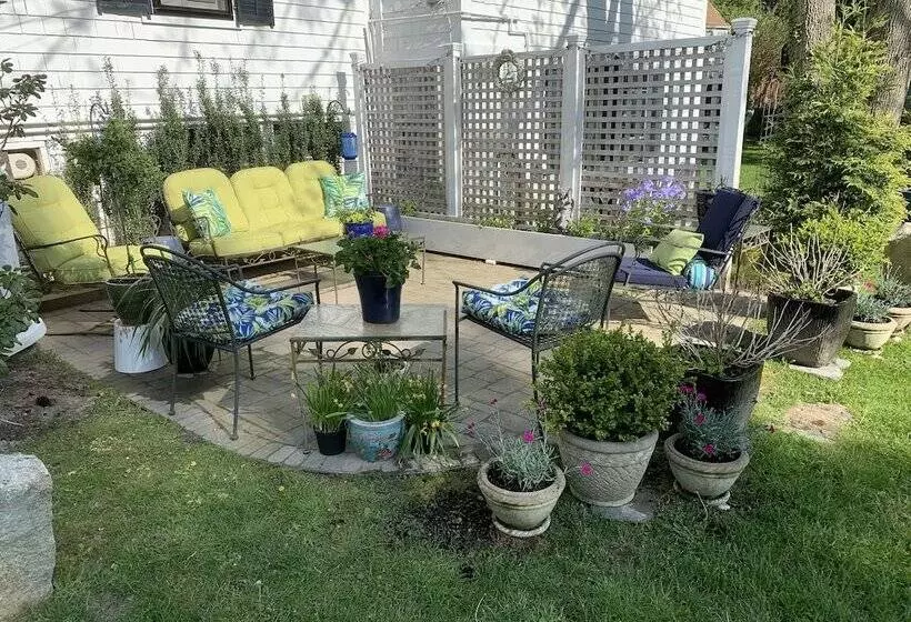 Aamiaismajoitus (B&B) Olde Captains Inn