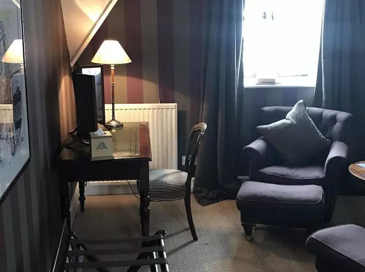 ベッドアンドブレックファースト The Fox Inn At Oddington