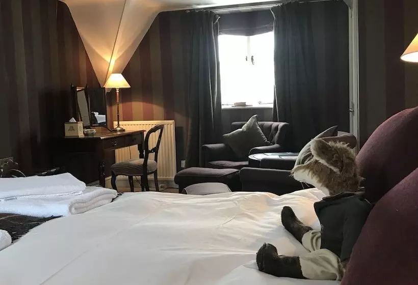 ベッドアンドブレックファースト The Fox Inn At Oddington