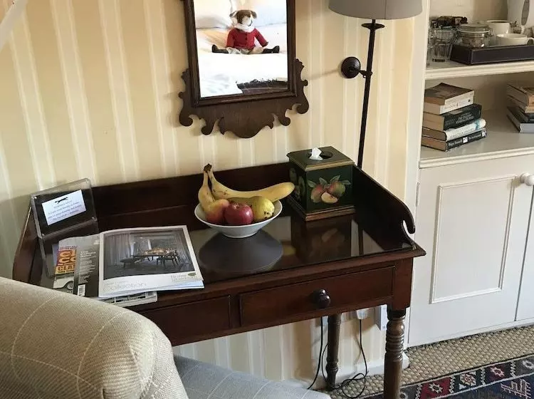 ベッドアンドブレックファースト The Fox Inn At Oddington