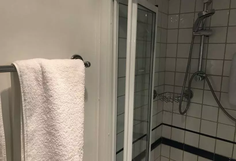 ベッドアンドブレックファースト The Fox Inn At Oddington