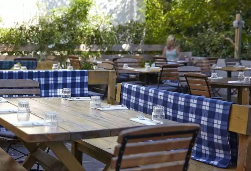 ホテル Aragon House