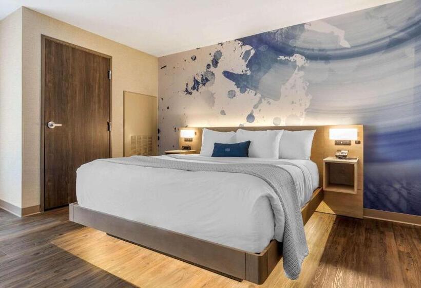 Cambria Hotel Milwaukee Downtown