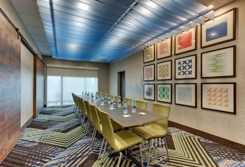 فندق Holiday Inn Express & Suites   Saugerties   Hudson Valley, An Ihg