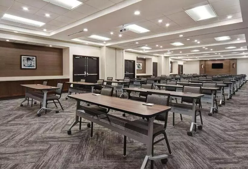هتل Hyatt Place Huntsville   Research Park   Redstone