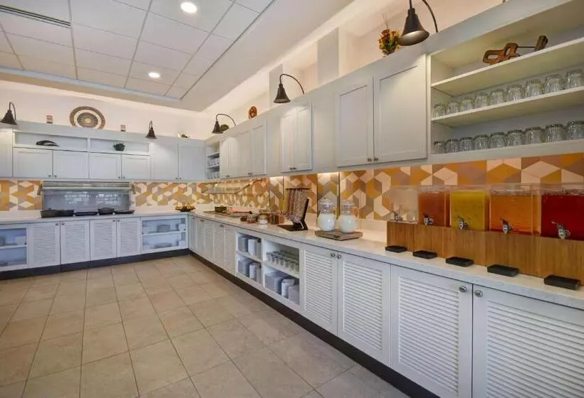 هتل Hyatt Place Huntsville   Research Park   Redstone