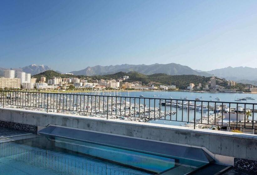هتل Ibis Styles Ajaccio Napoleon