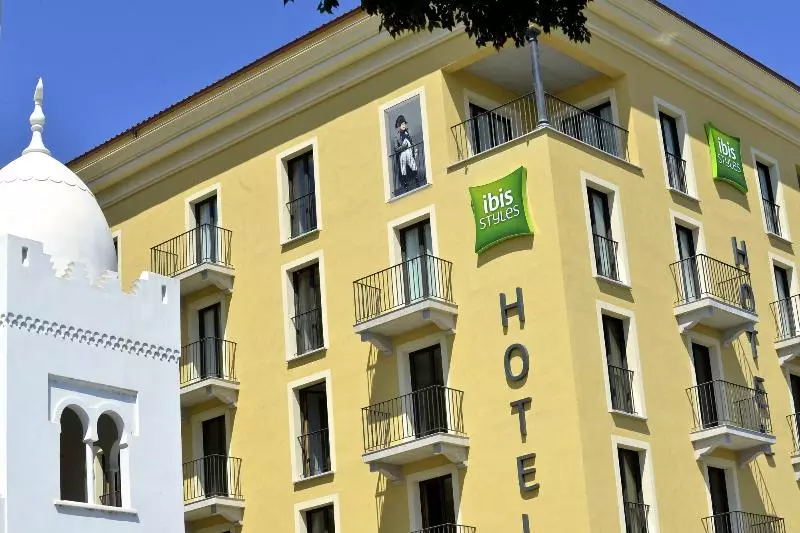 Hotelli Ibis Styles Ajaccio Napoleon