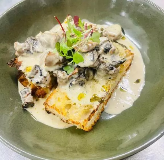 ホテル The Garret