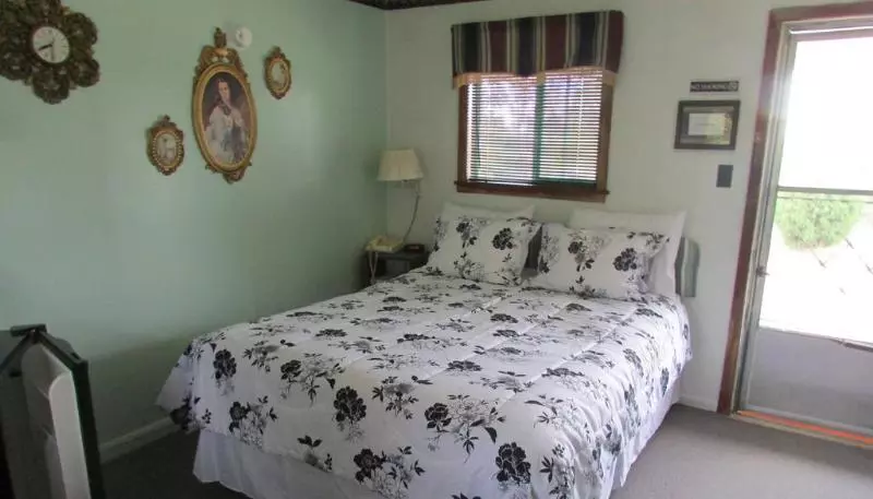 Motel Frontier Motor Lodge