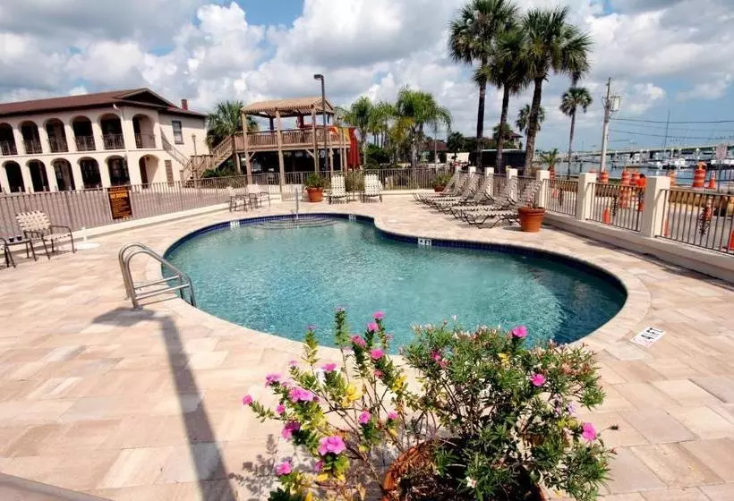 Motell Bayfront Inn