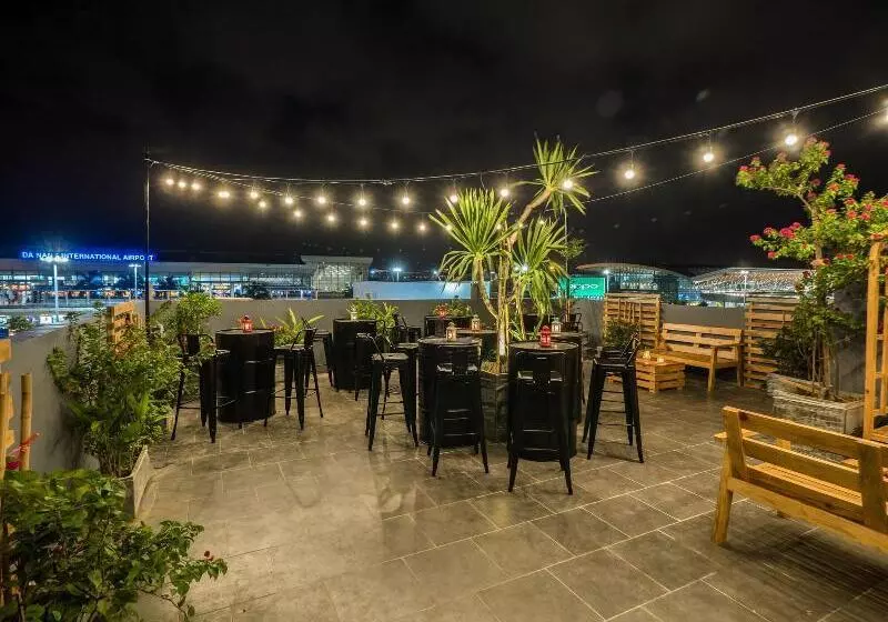 ユースホステル Wings House