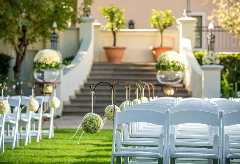 Four Seasons Hotel The Westcliff