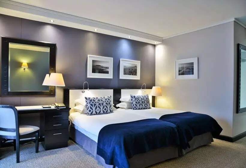 酒店 The Commodore