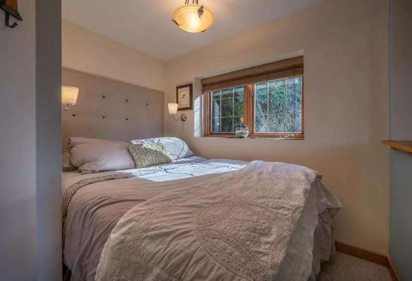 Aamiaismajoitus (B&B) Tranquility Bay Waterfront Inn