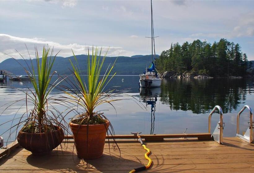 住宿加早餐  Tranquility Bay Waterfront Inn