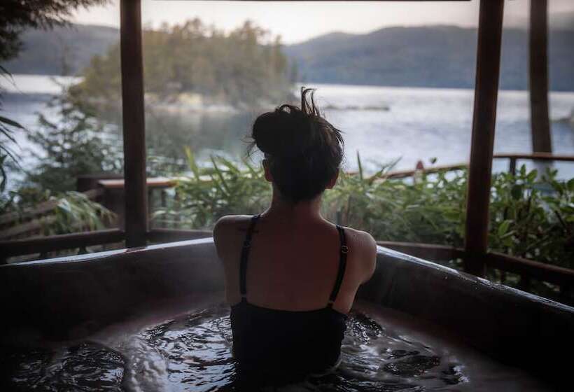 住宿加早餐  Tranquility Bay Waterfront Inn