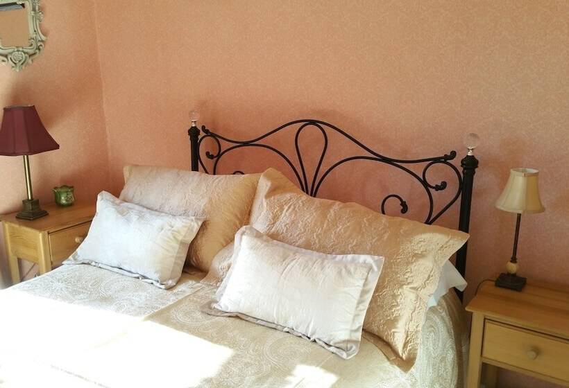 ベッドアンドブレックファースト Woodburn House