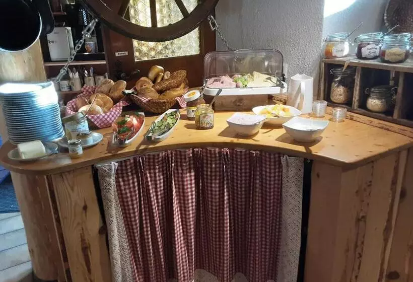 Hostelli Gasthaus Dollinger