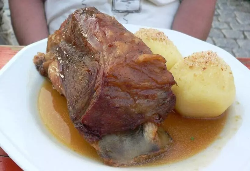 Hostelli Gasthaus Dollinger