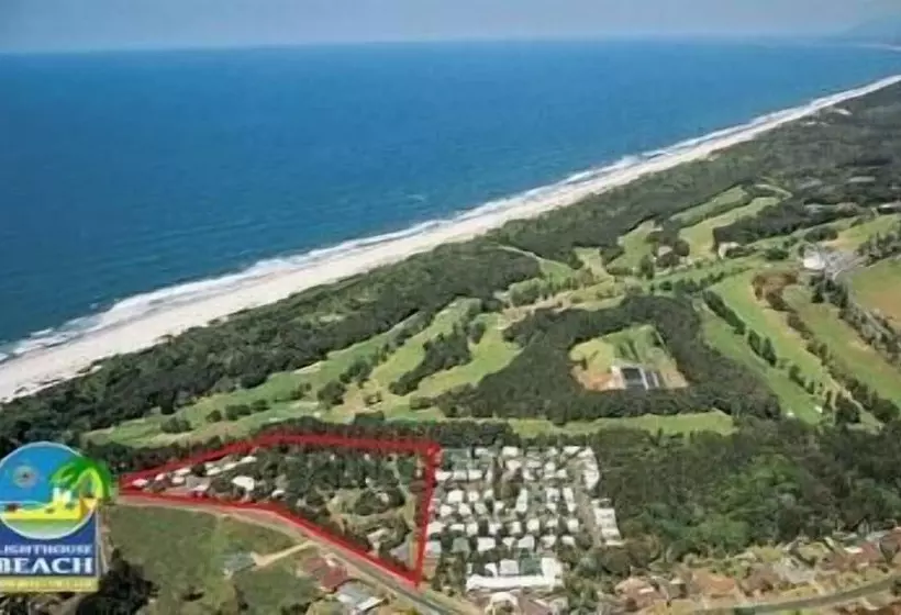 هتل Lighthouse Beach Holiday Village