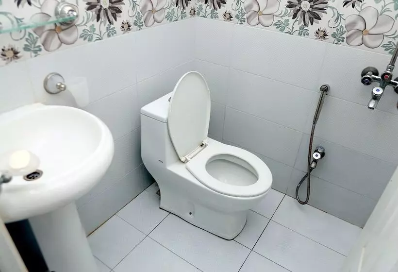 هتل Swiss Cottage