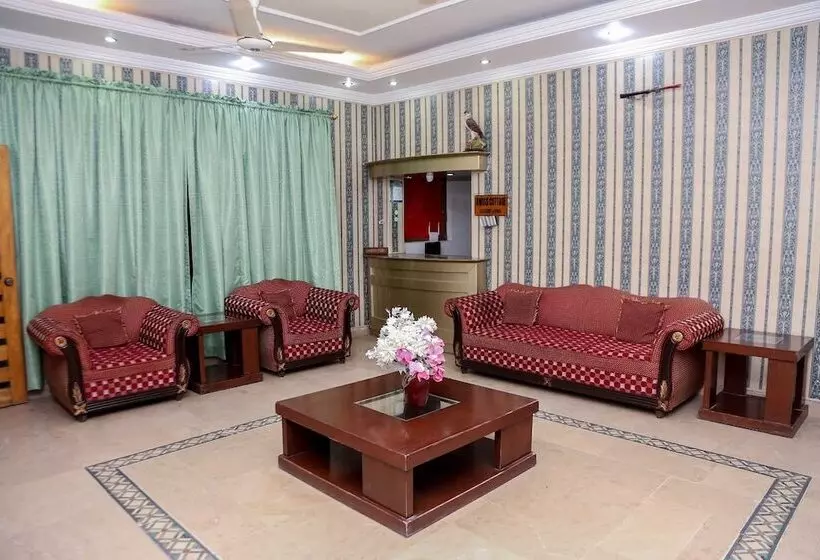 هتل Swiss Cottage