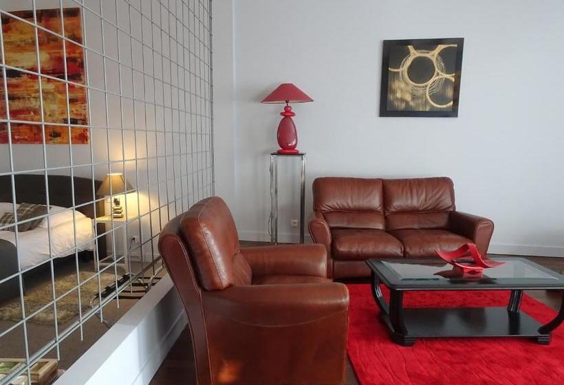 پانسیون Le Manoir De La Guépière B&b