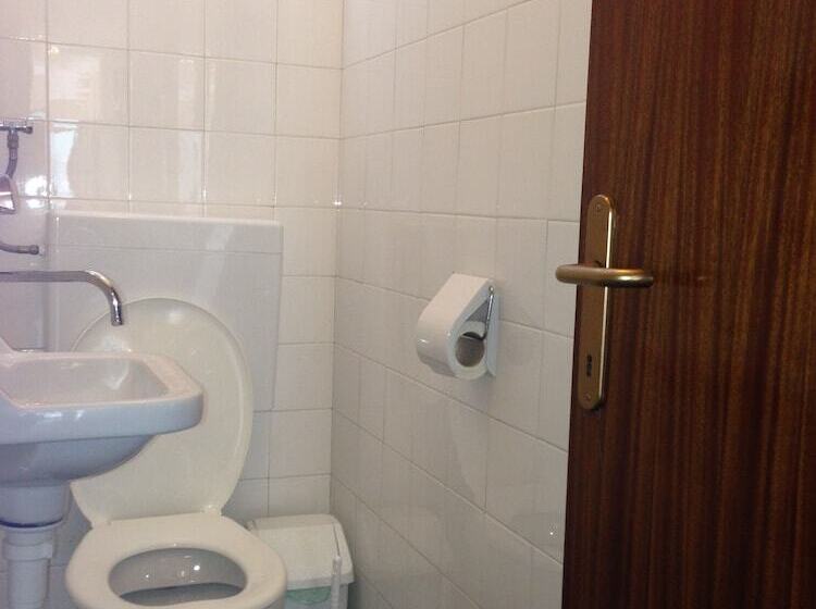 פנסיון Villa Sanja