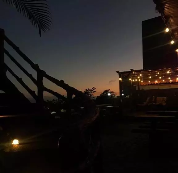 ユースホステル Cabinas Vista Al Golffo