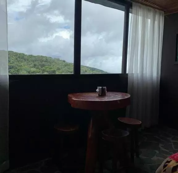 ユースホステル Cabinas Vista Al Golffo