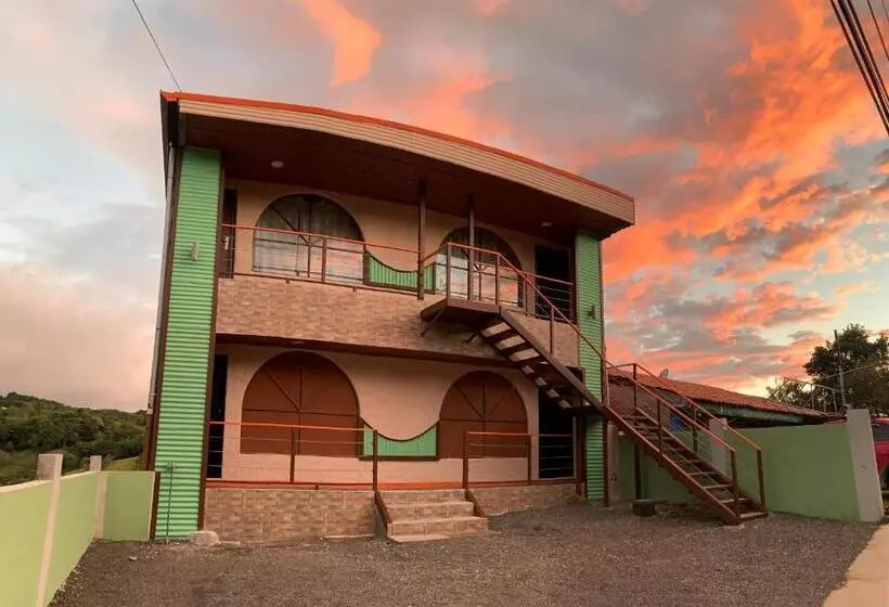 ユースホステル Cabinas Vista Al Golffo