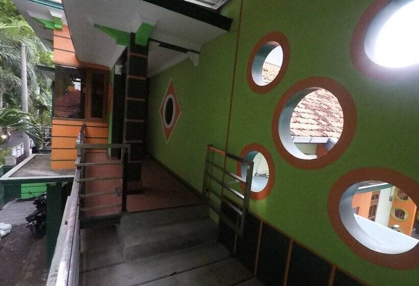 הוסטל Dhika Adventure