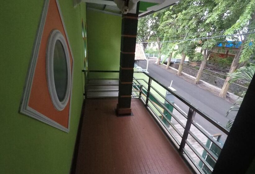 הוסטל Dhika Adventure