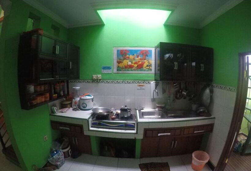 הוסטל Dhika Adventure