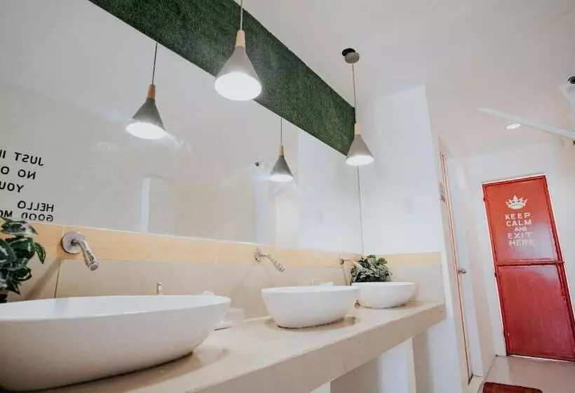 Retkeilymaja Murals Mactan