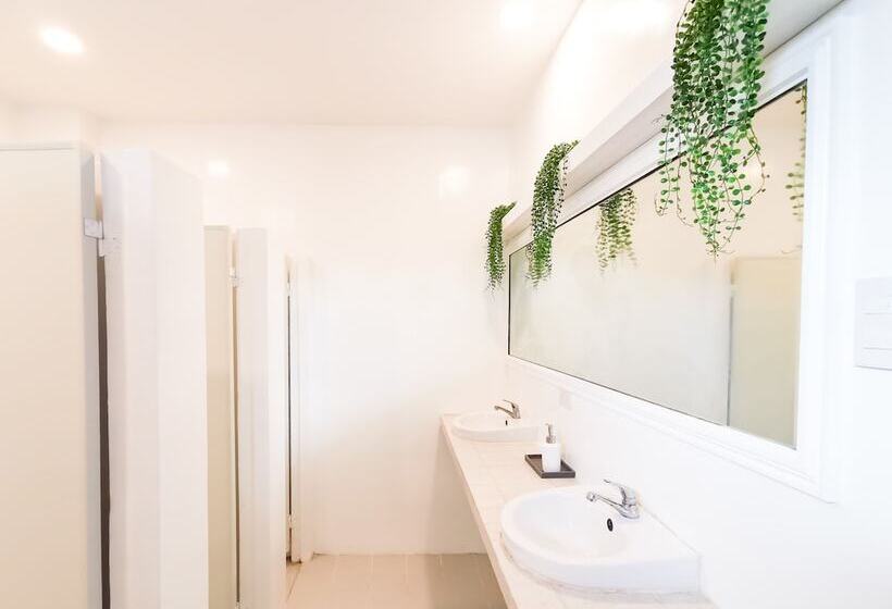 Ostello Murals Mactan