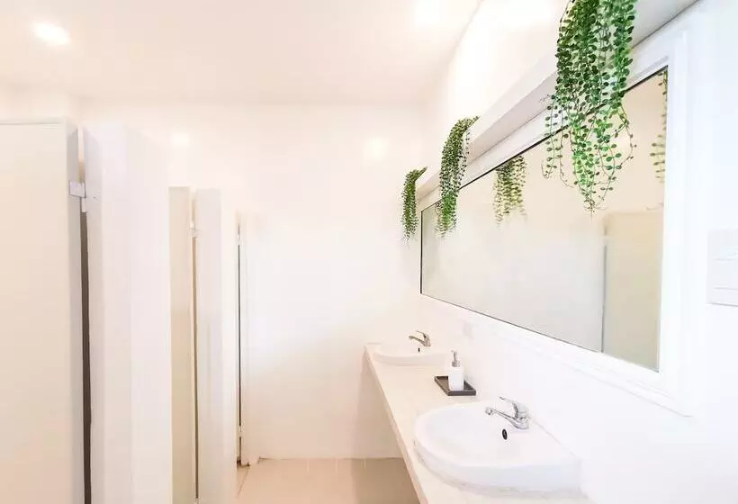 Retkeilymaja Murals Mactan