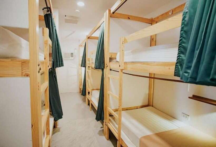 Ostello Murals Mactan