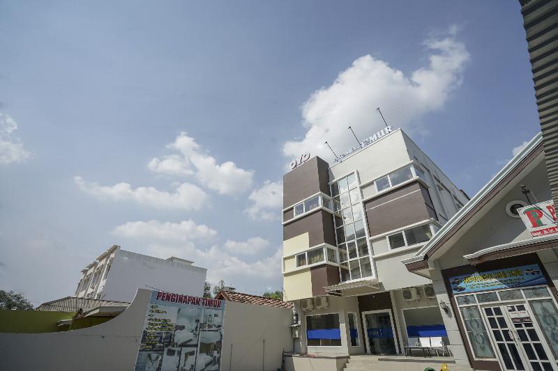 הוסטל Penginapan Timur By Oyo Rooms