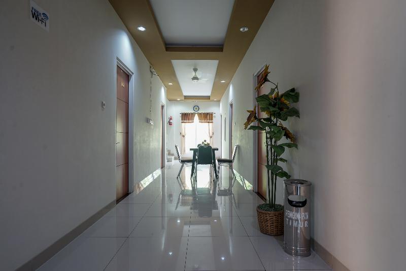 הוסטל Penginapan Timur By Oyo Rooms