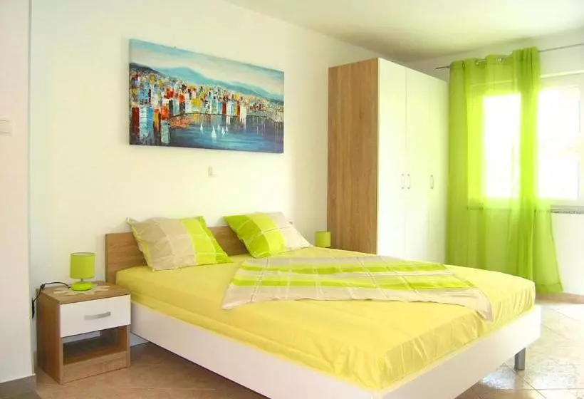 Apartments Leo