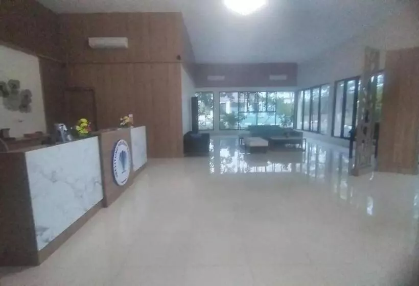 تختخواب و صبحانه New Belitung Holiday Resort