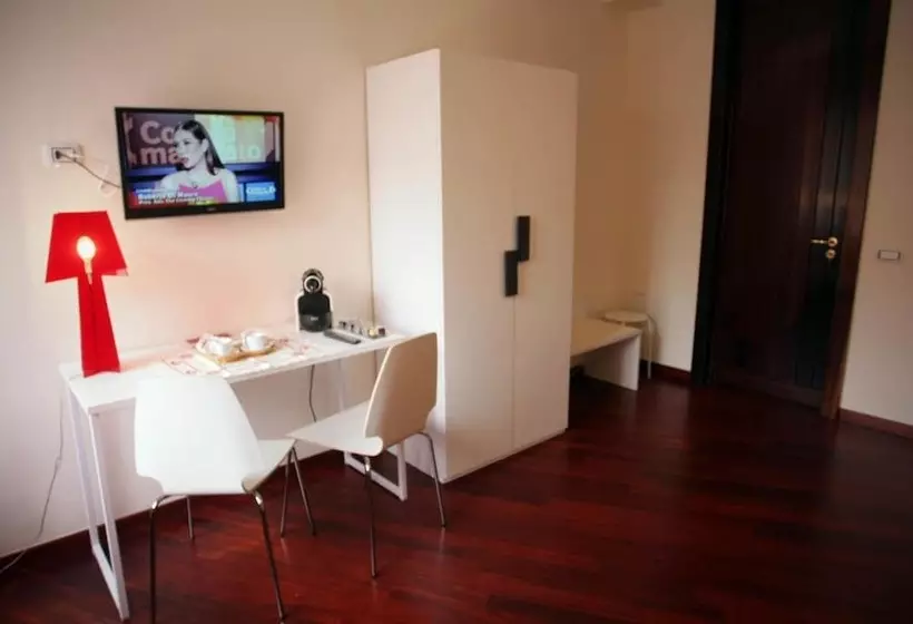 تختخواب و صبحانه Clorinda S Rooms