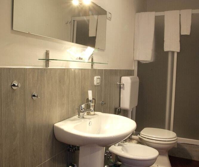 تختخواب و صبحانه Clorinda S Rooms