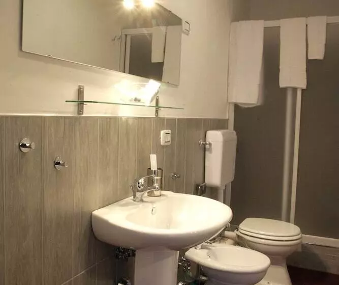 تختخواب و صبحانه Clorinda S Rooms
