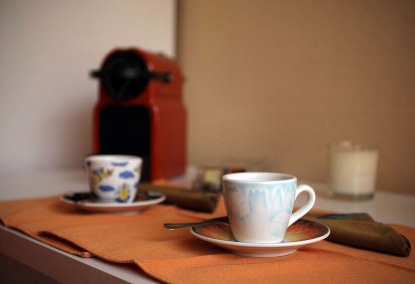 تختخواب و صبحانه Clorinda S Rooms