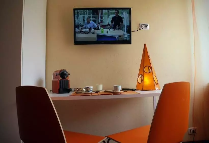 تختخواب و صبحانه Clorinda S Rooms