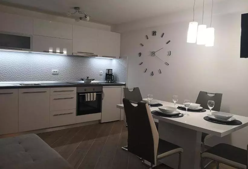 Apartment Tina
